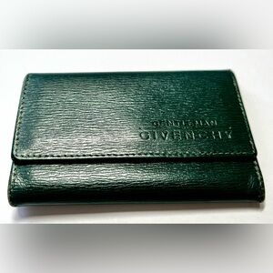 Givenchy Gentleman Green Leather Key Holder GUC